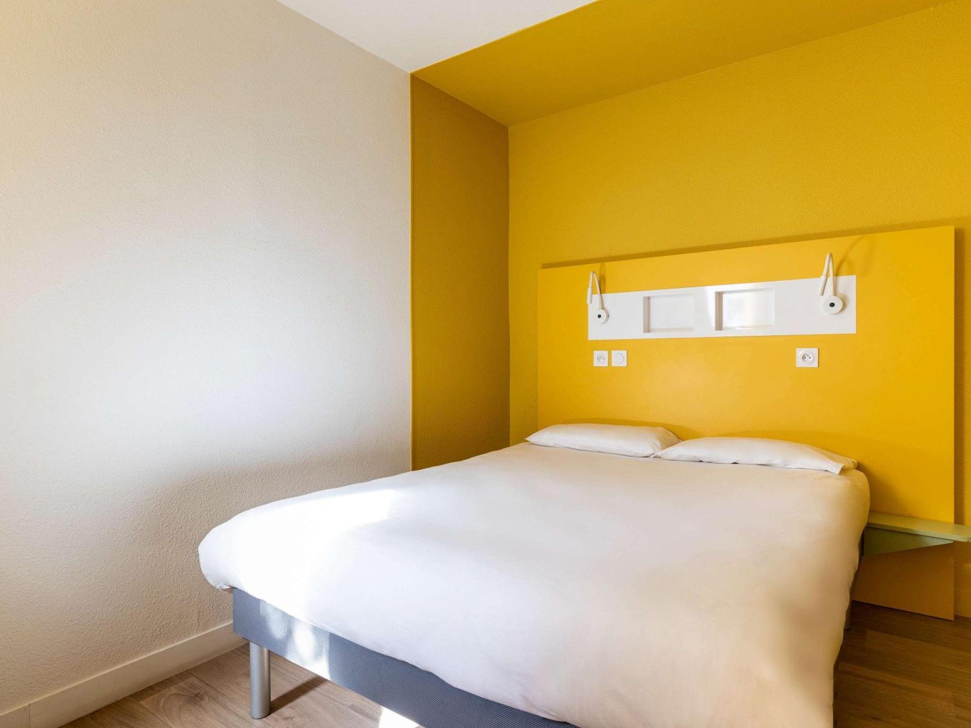 Ibis Budget Lyon Est Saint Quentin Fallavier מראה חיצוני תמונה